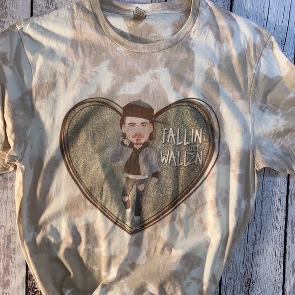 Backstage Customs Tops - Fallin' For Wallen Bleached Tee
